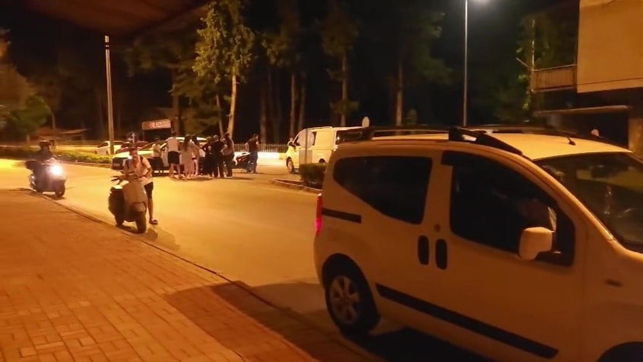 Ani fren kazaya dönüştü: Manavgat'ta motosiklet sürücüsü hastaneye kaldırıldı