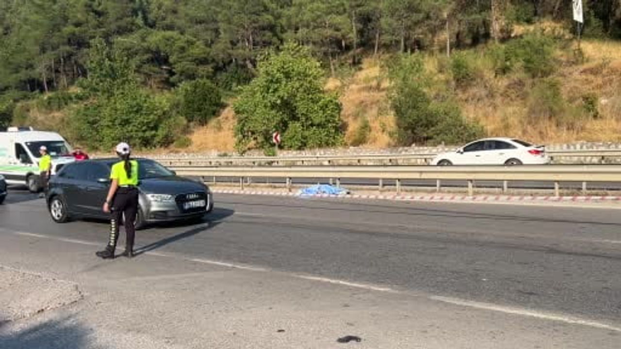 Anıt mevkii'nde kontrolünü kaybeden motosiklet sürücüsü hayatını kaybetti