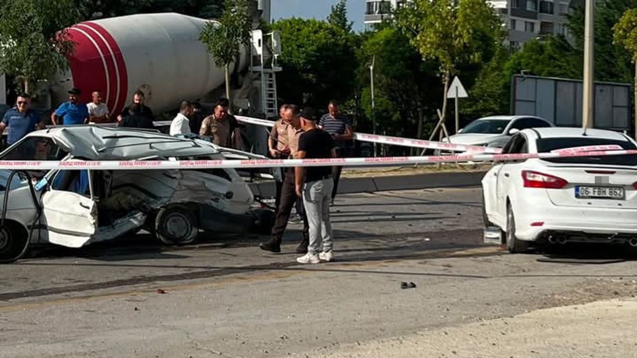 Ankara'da yandan çarpışma: Mehmet Şimşek hayatını kaybetti, iki kişi yaralandı
