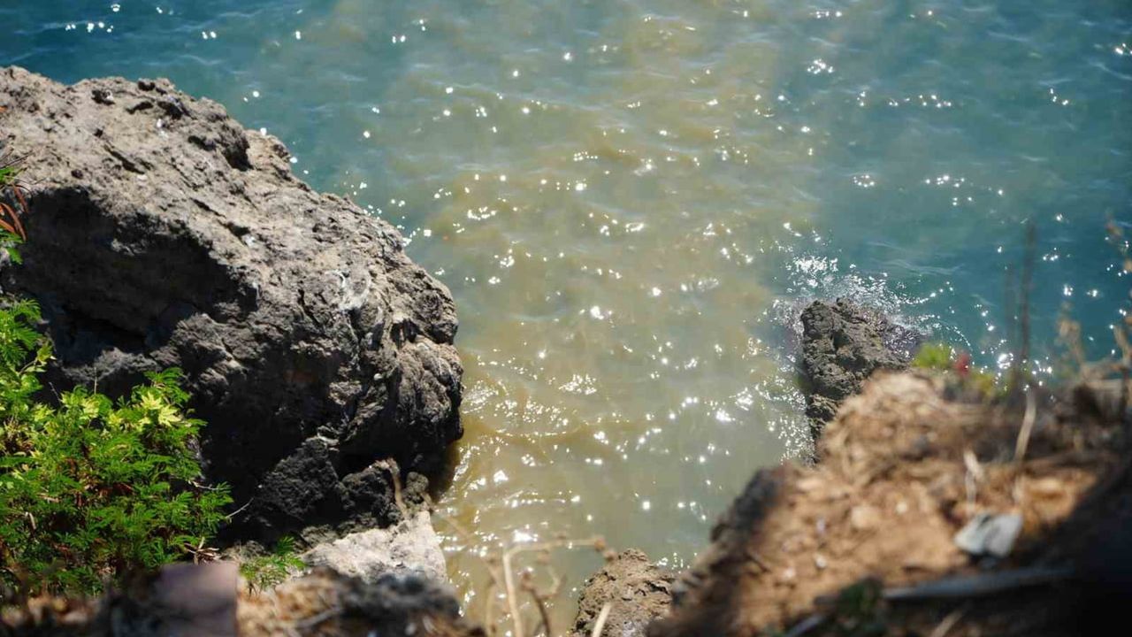 Antalya kıyısında atık su alarmı: savcılık re'sen soruşturma başlattı