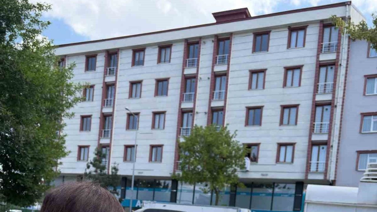 Araçlarla farkındalık: Yeşilay Kars bağımlılıkla sahada