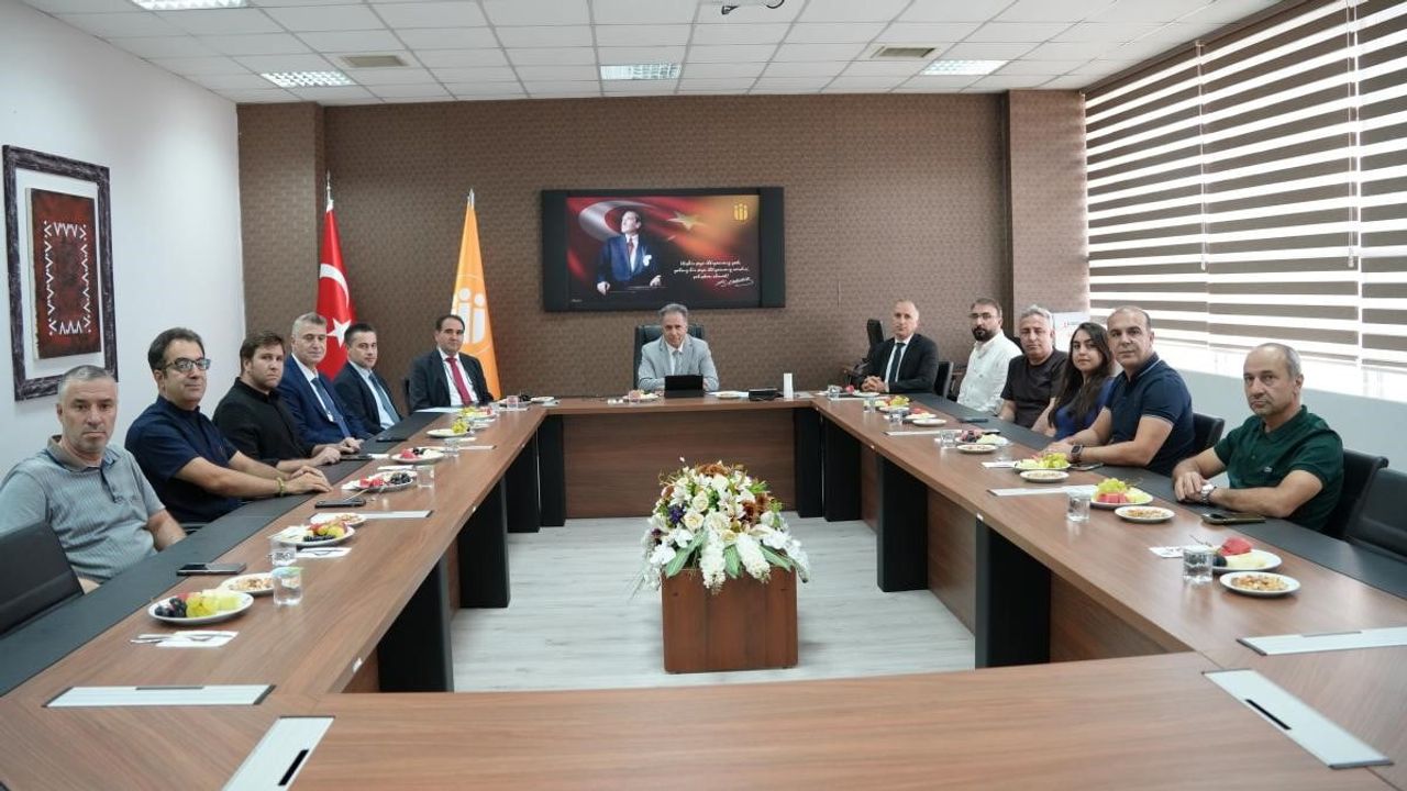 Araştırmaya yön veren buluşma: İnönü tıp fakültesinde performans ve ödüller