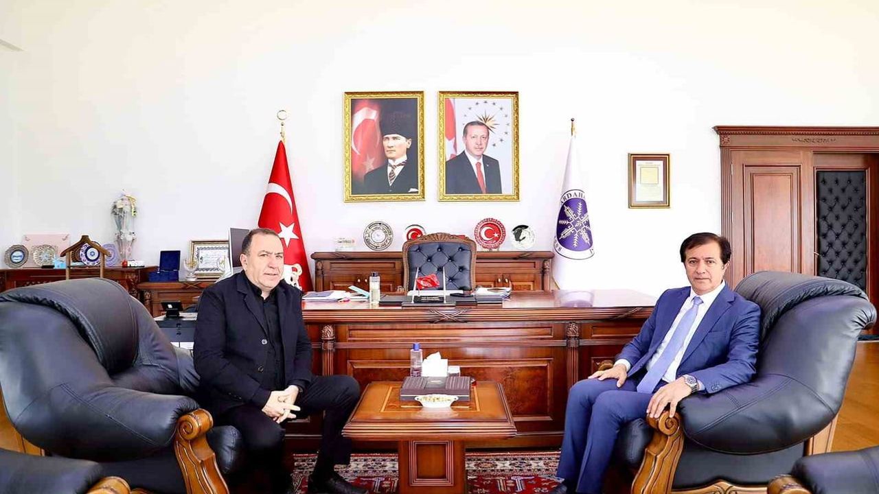 Ardahan TSO başkanı Demirci’den rektör Emiroğlu’na ziyaret