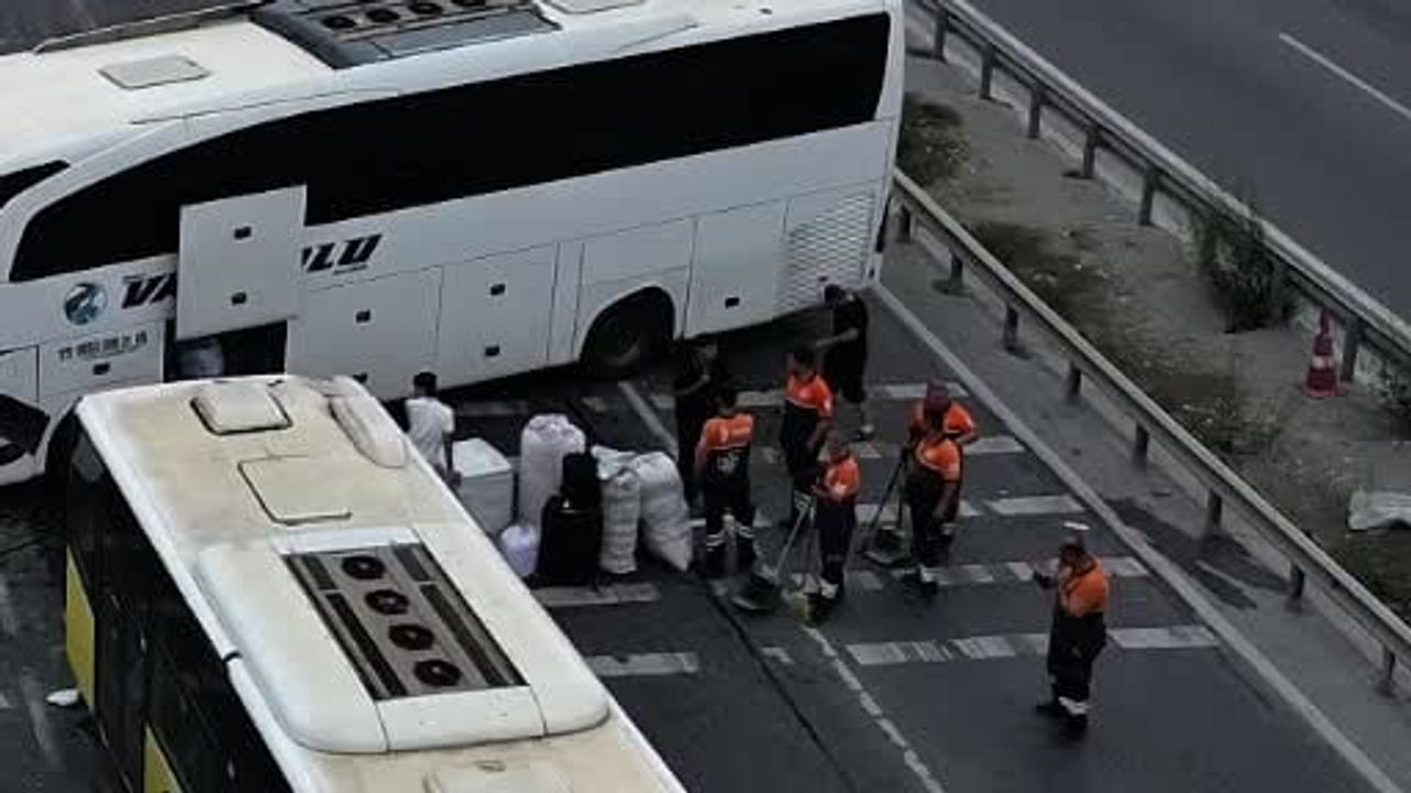 arnavutköy’de yolcu otobüsü ile İETT otobüsü çarpıştı