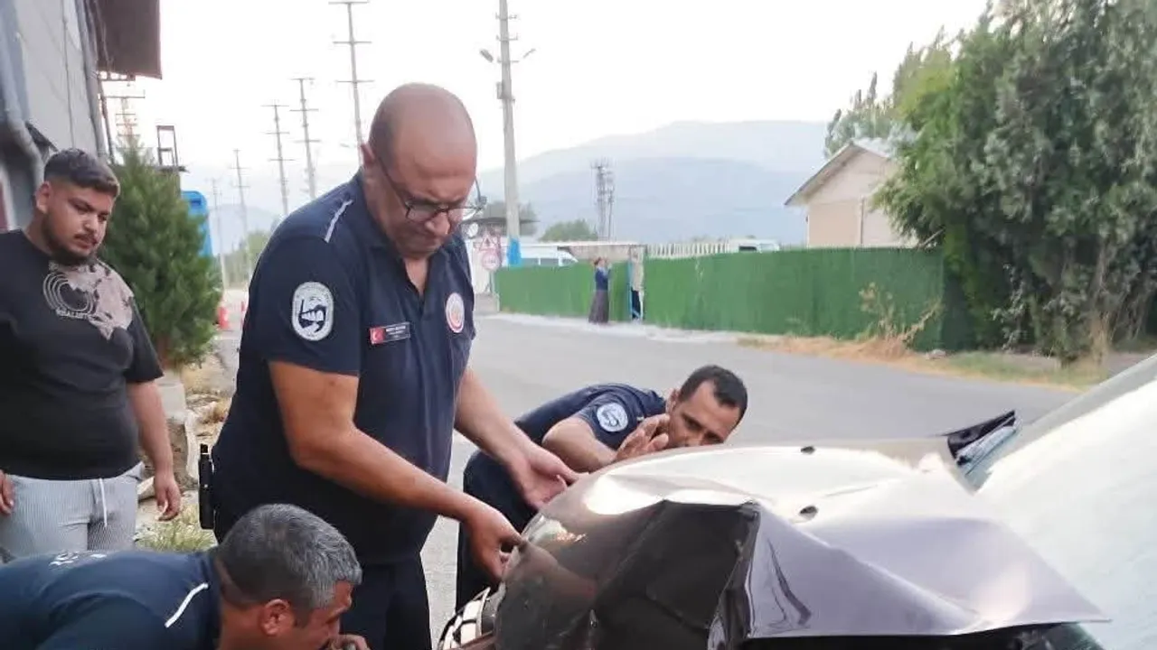 Arpahan'da kafa kafaya çarpışma sonucu iki yaralı