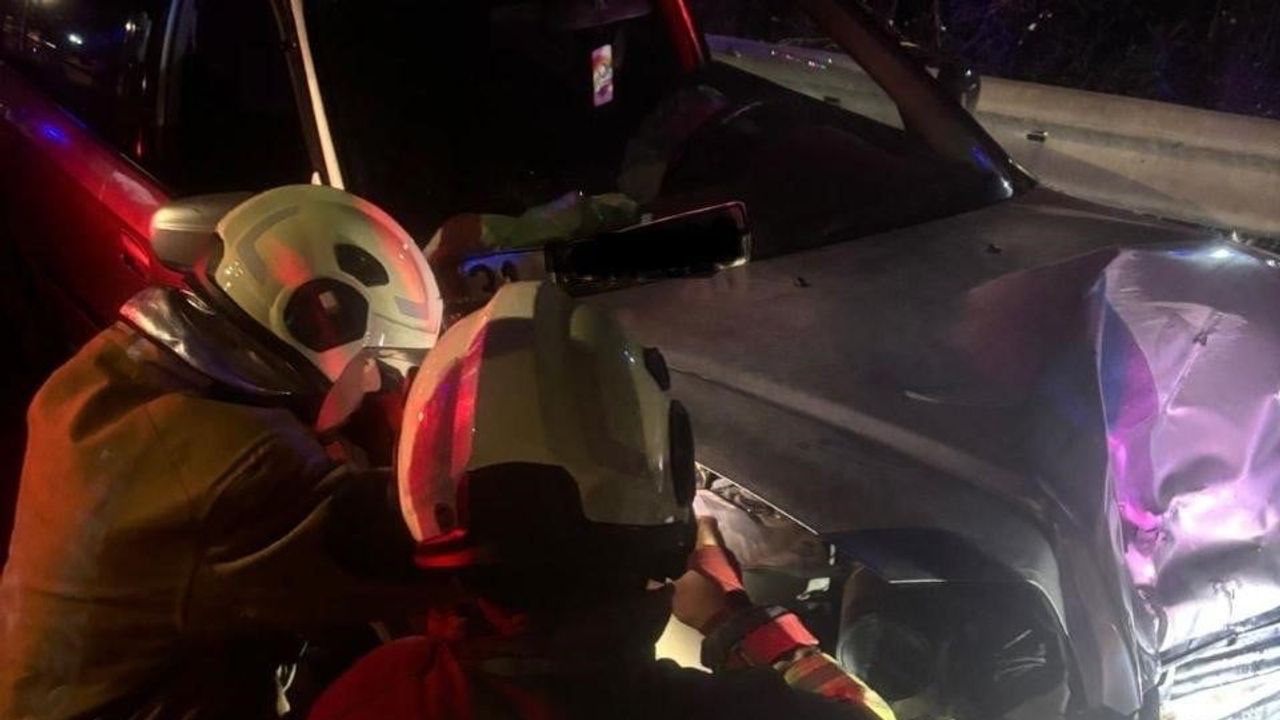 Arsuz'da Nardüzü Mahallesi'nde çarpışma: iki kişi yaralandı