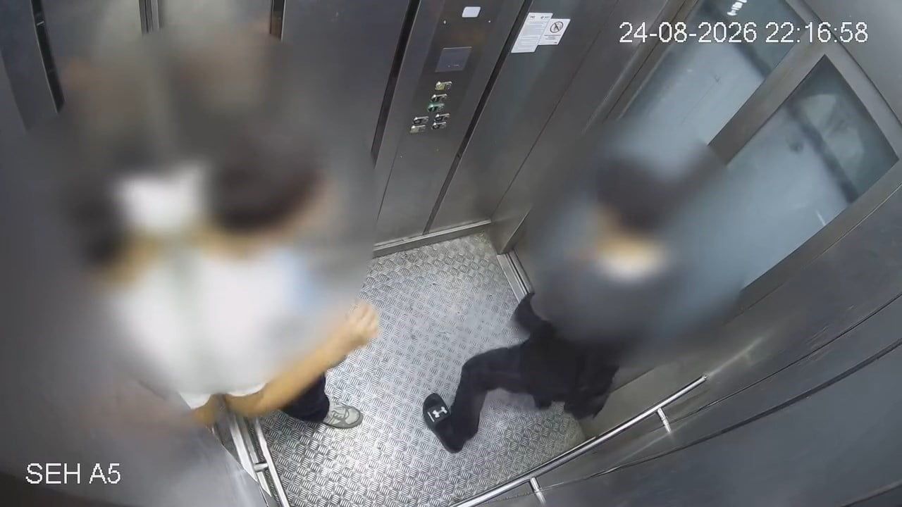 Asansörde mahsur kalan çocukların nedeni güvenlik kamerasında ortaya çıktı