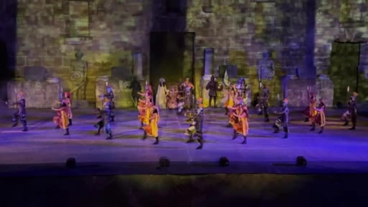 Aspendos'ta Troya: aynı aileden dört kişi aynı sahnede