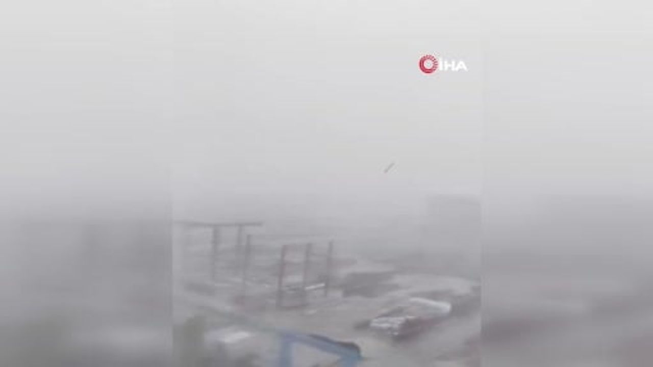 Asya-Pasifik'te Dolphin tayfunu can kaybına yol açtı: tahliyeler ve uçuş iptalleri