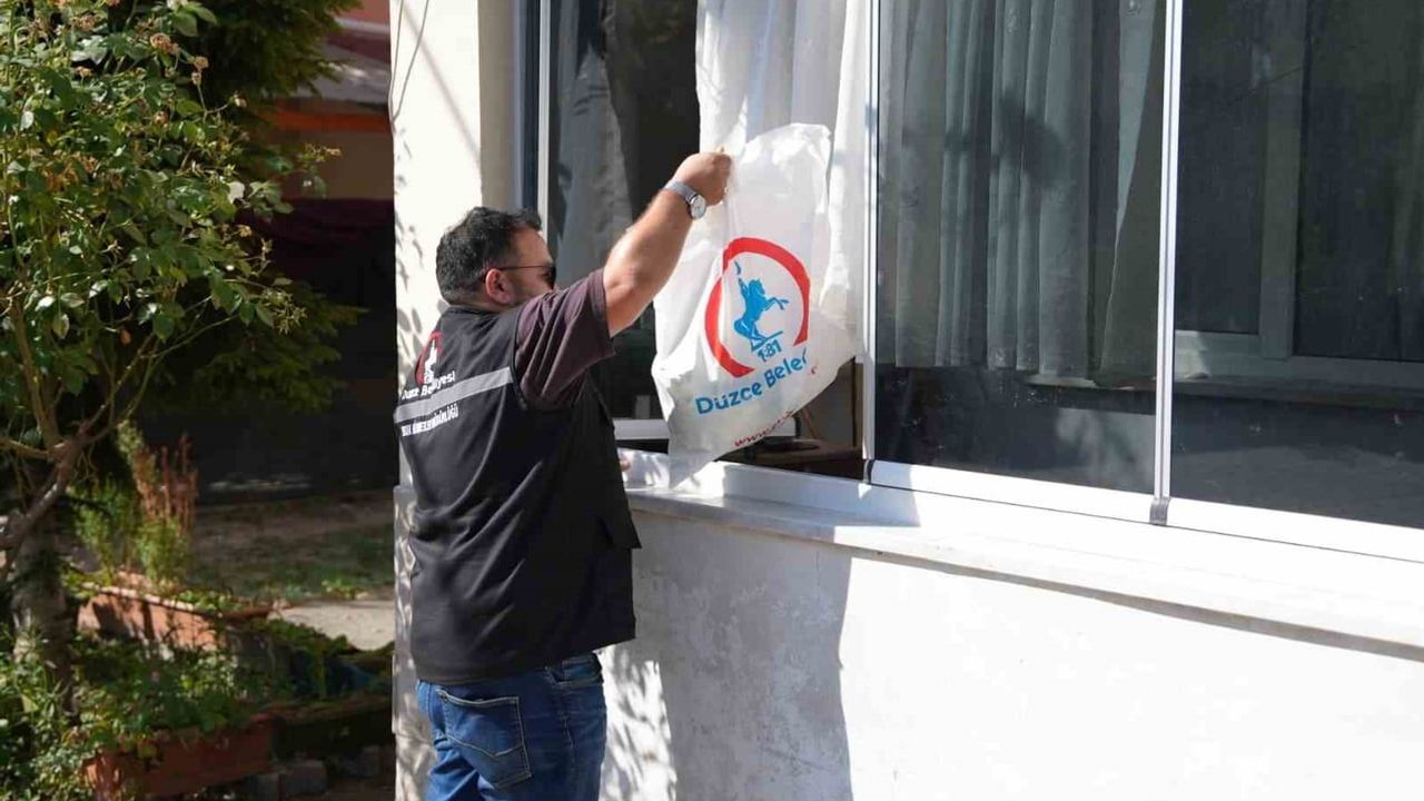 Ata tohumundan üretilen karpuzlar ihtiyaç sahiplerine ulaştırıldı