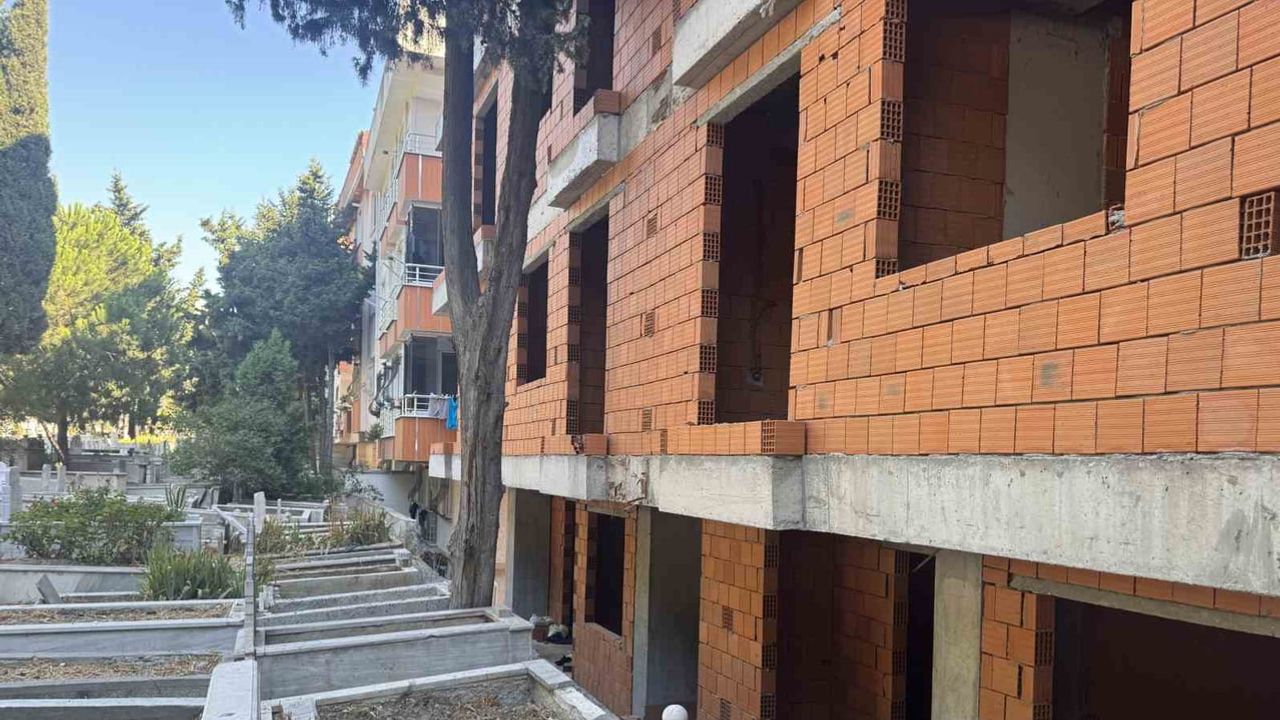 Avcılar'da mezarlığa sıfır binalar: dönüşümün tartışmalı manzarası