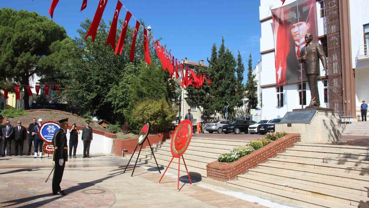 Aydın'da 104. yıl dönümü coşkusuyla kutlandı