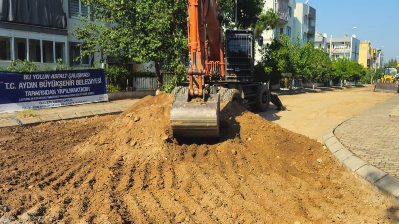 Aydın’da 17 ilçede eş zamanlı yol atağı hız kazanıyor
