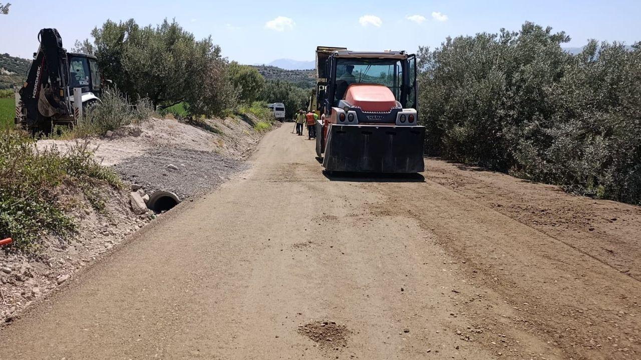 Aydın'da 17 ilçede eş zamanlı yol yenileme seferberliği