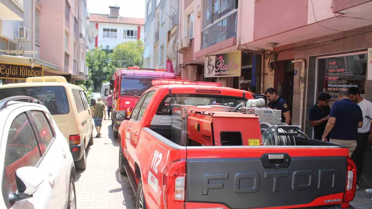 Aydın'da beşinci kattaki dairede patlama: 1'i ağır 2 yaralı