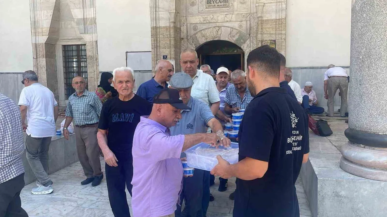 Aydın’da mevlid kandilinde belediyeden kent çapında hayır çalışması