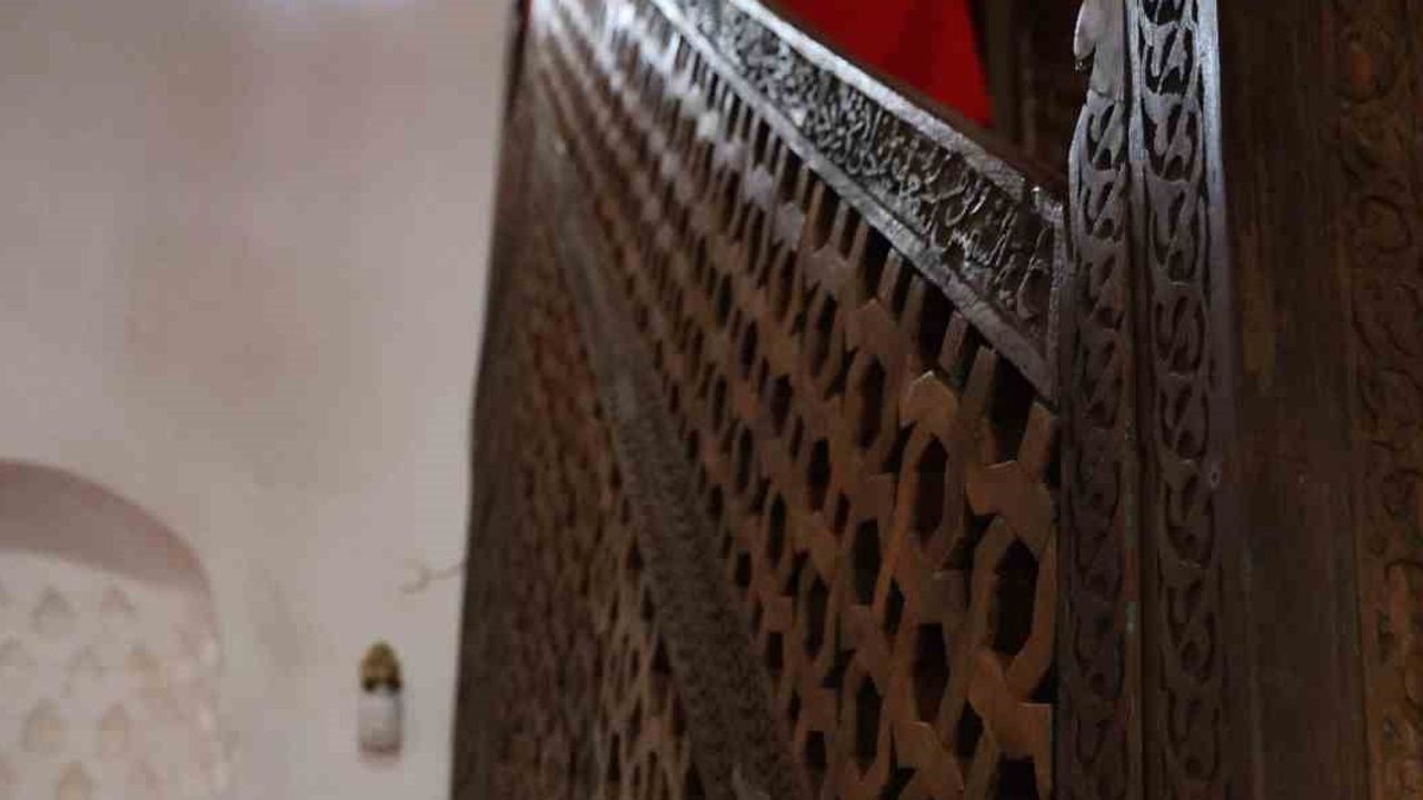 Aydın’ın 718 yıllık minberi ve tuğla kubbesiyle ayakta duran Ahmet Gazi Camii