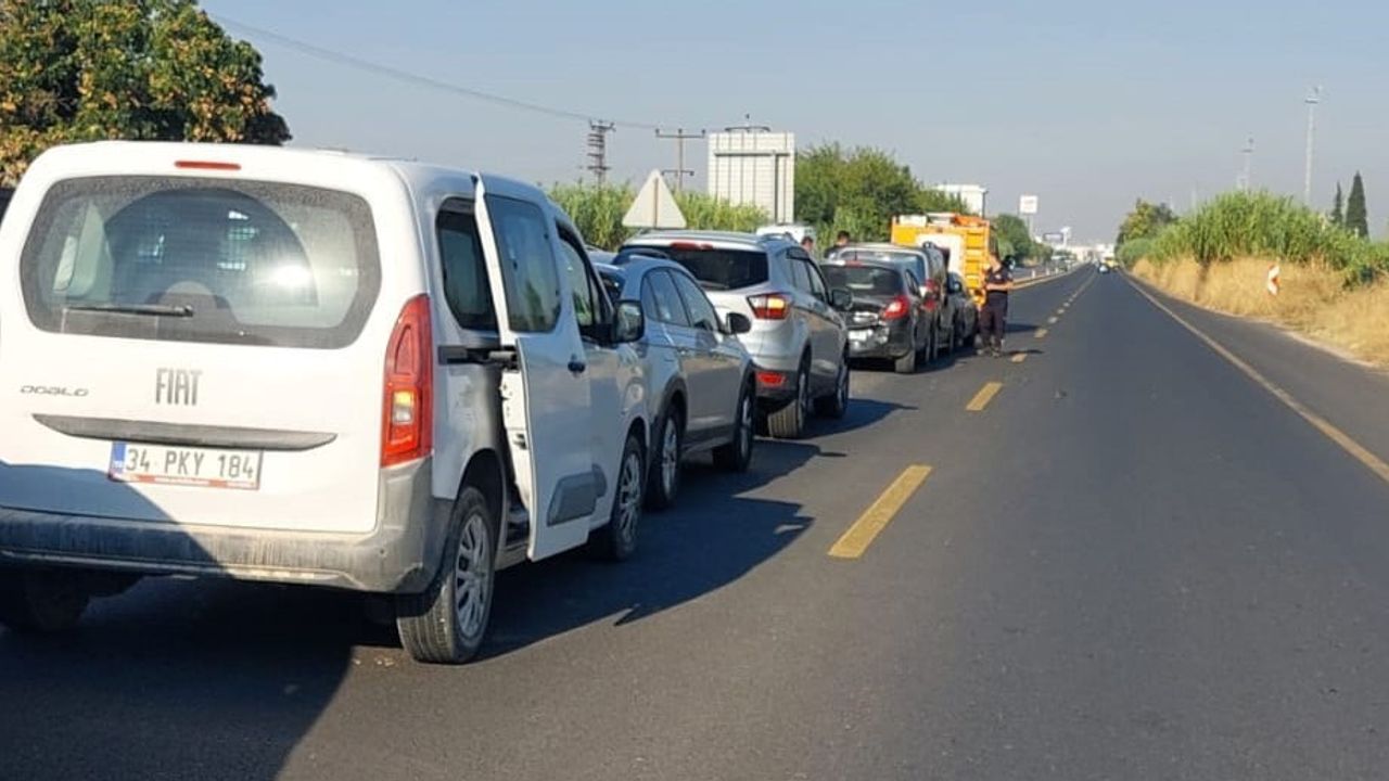 Aydın Umurlu'da sekiz aracın karıştığı zincirleme kaza