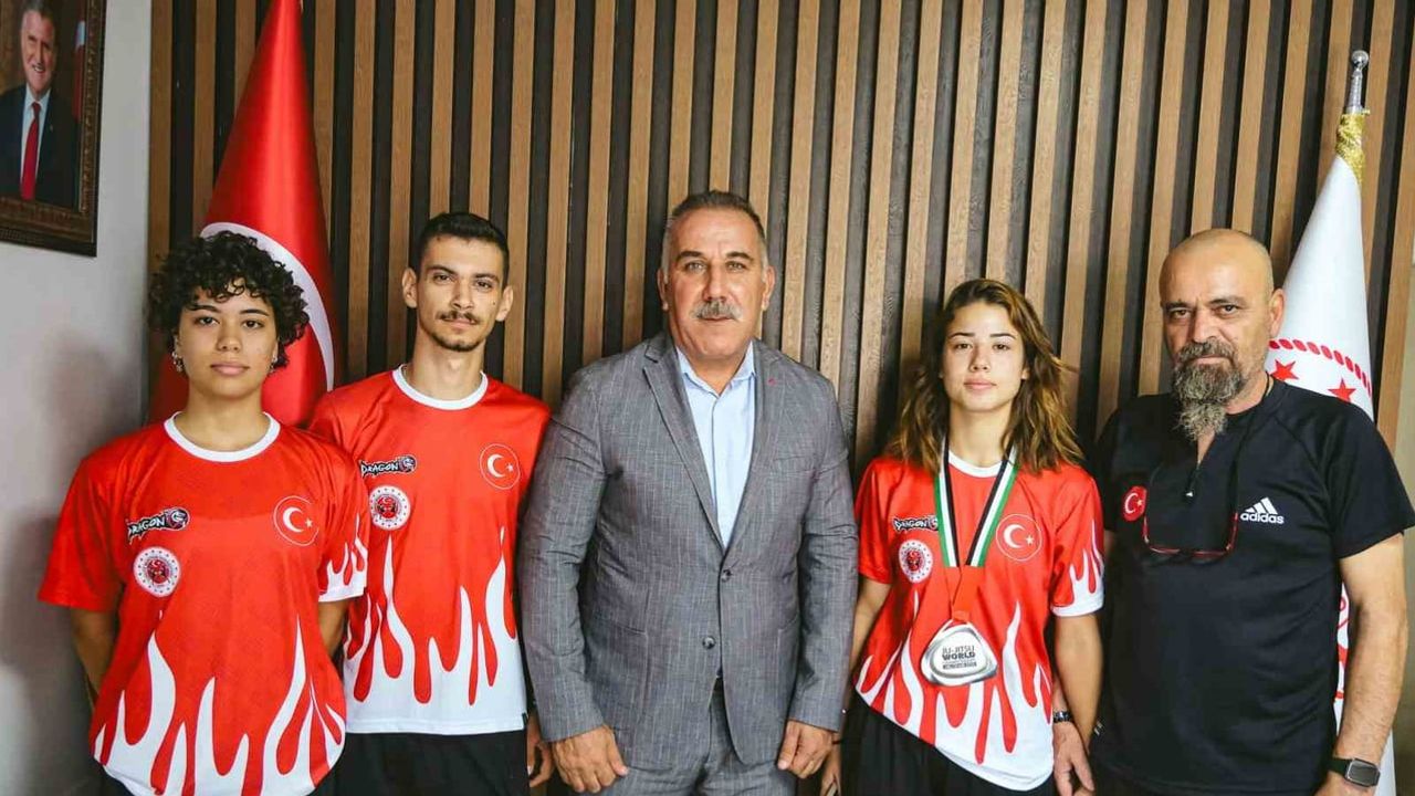 Aydınlı genç yetenek Abu Dhabi'de dünya ikincisi Sude Nas Çavultu