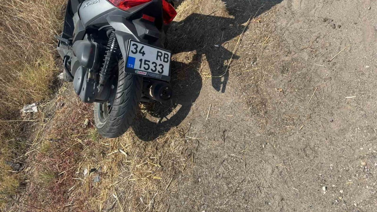 Babaeski'de tek taraflı motosiklet devrilmesi: sürücü hastaneye kaldırıldı
