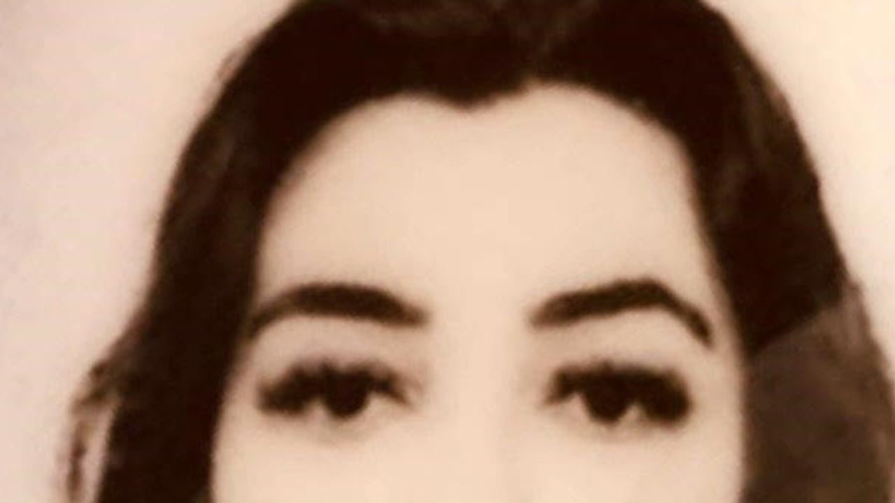 Bafra'da bir apartman önünde bulunan genç kadının ölümü adli incelemeye taşındı