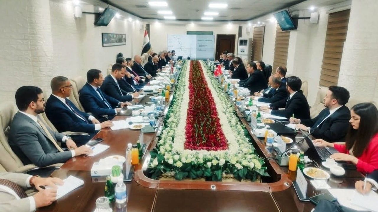 Bağdat’ta ulaştırma işbirliğinde ilerleme: kalkınma yolu projesinin ikinci ortak toplantısı