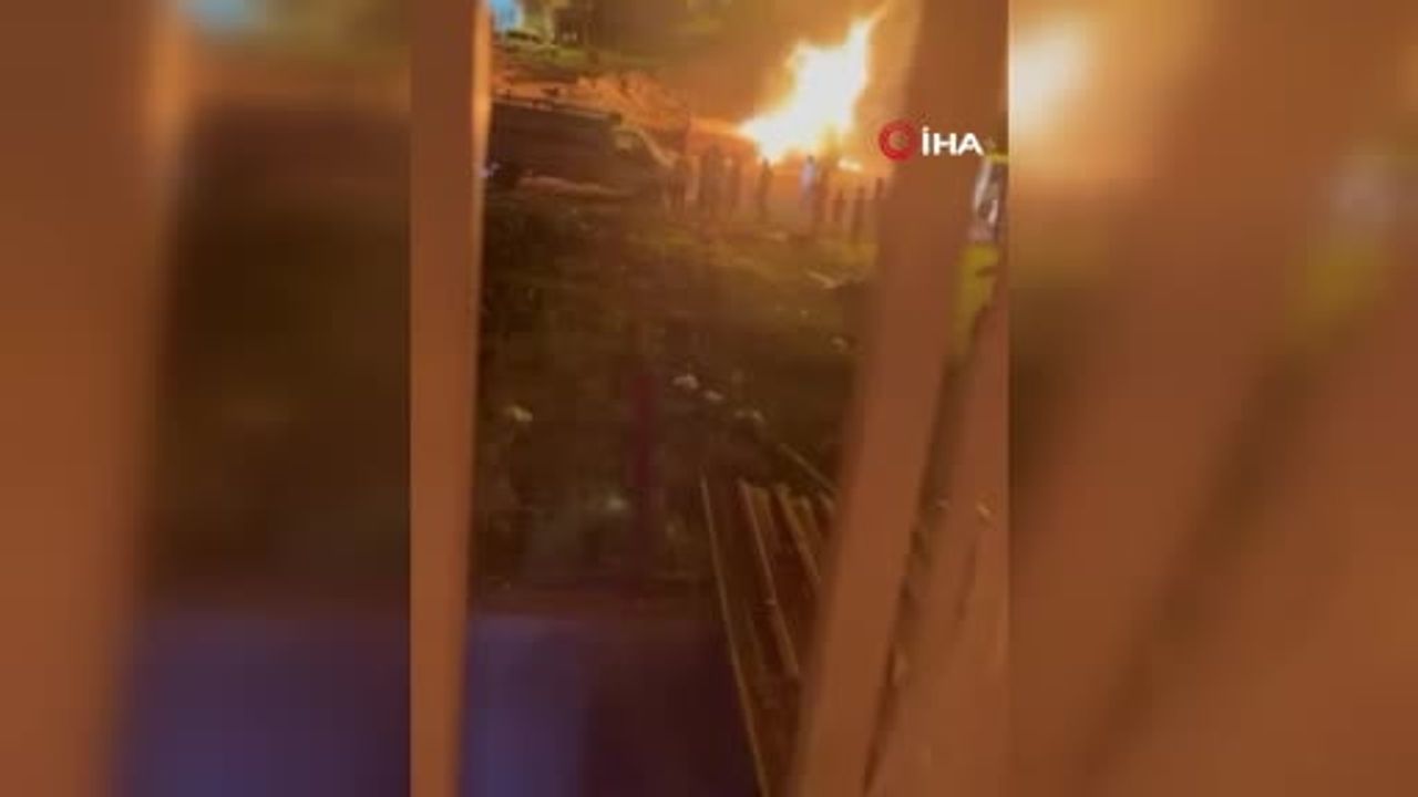 Bağlar'da Direkhane Sitesi'ndeki odunlukta yangın kontrol altına alındı