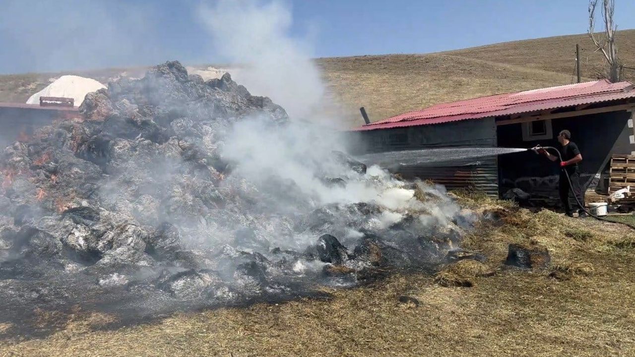 Bahçede yığılı bin balya ot kül oldu, yıllık emek zarar gördü