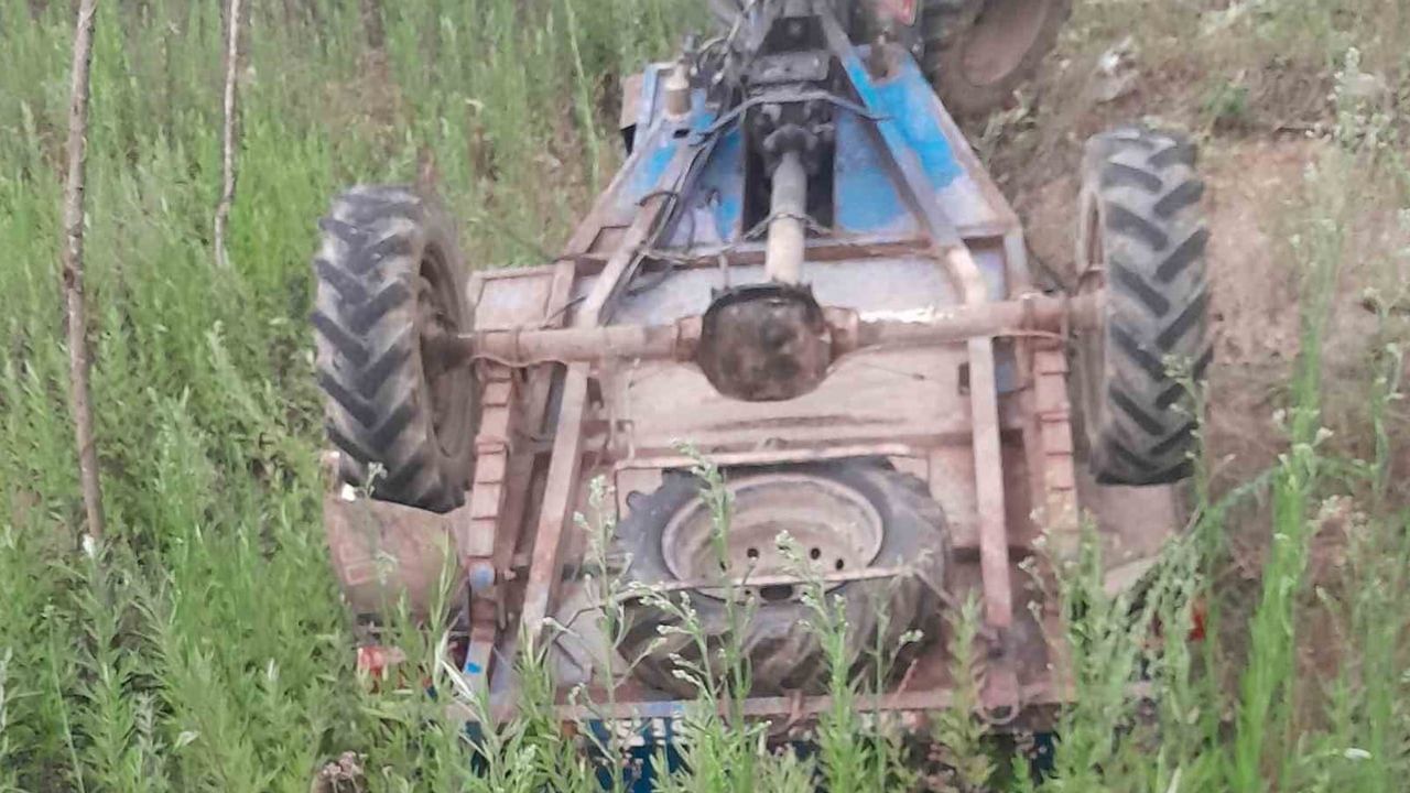 Bahçeden dönerken kilitlenen patpat devrildi: sürücü yaralandı