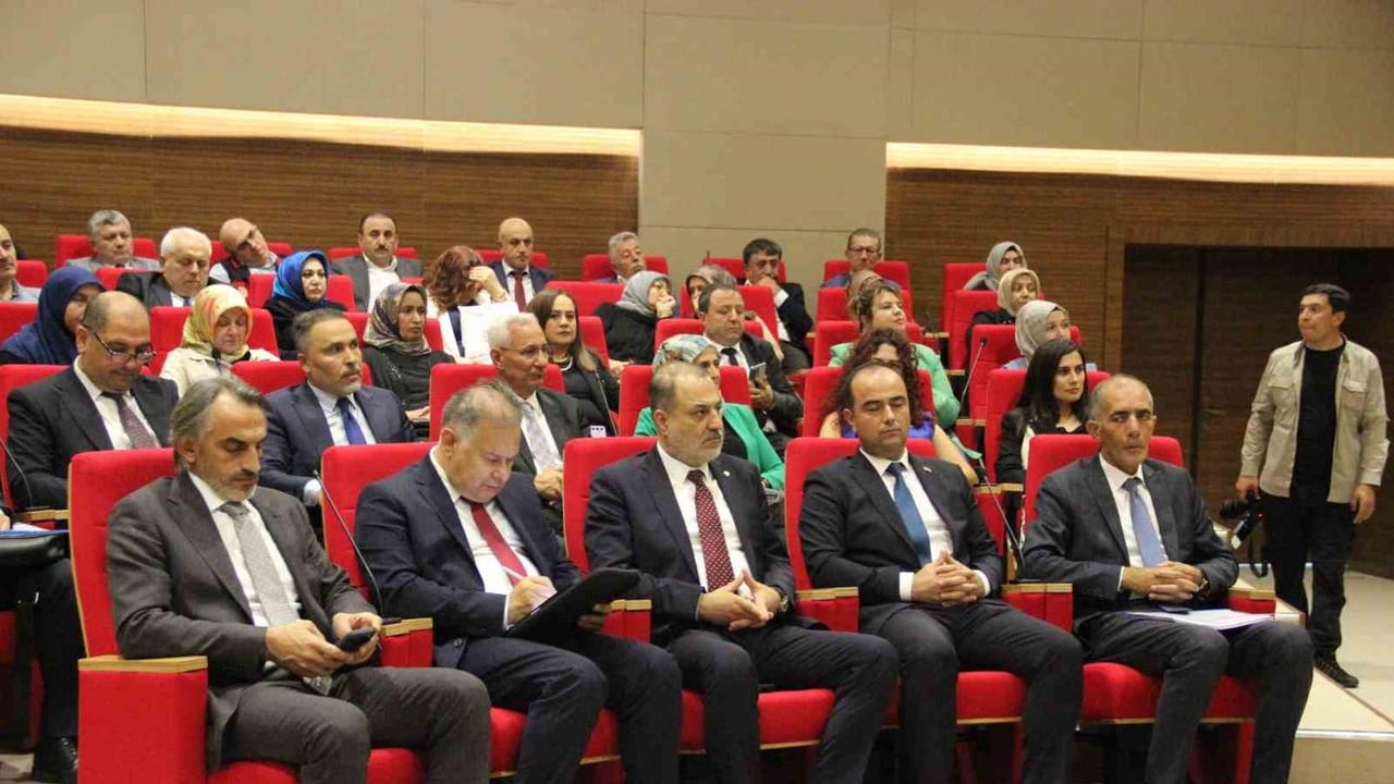 Bakan Bolat Arca Çorum Spor'u tebrik etti: Orta Anadolu'ya Süper Lig müjdesi