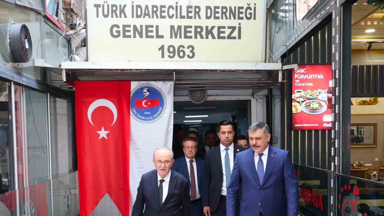 Bakan Çiftçi, Türk İdareciler Derneği'nde idarecilerin sahadaki fedakârlığını öne çıkardı