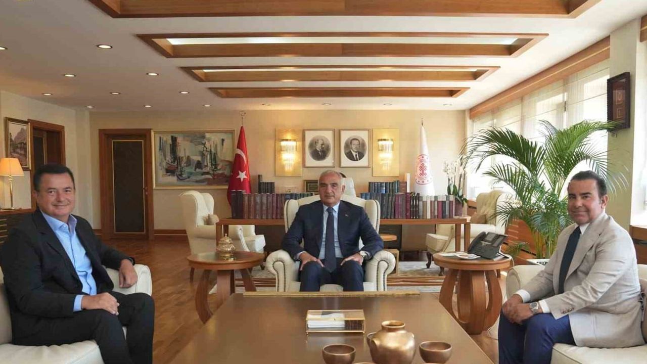 Bakan Ersoy ve Acun Ilıcalı medyanın tanıtıma katkısını masaya yatırdı