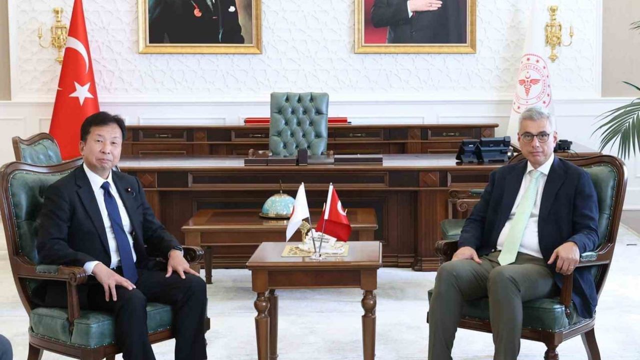 Bakan Memişoğlu Japonya Temsilciler Meclisi üyesi Masaki Ogushi ile üreten sağlık modeli ve sağlık bilgi sistemlerini görüştü