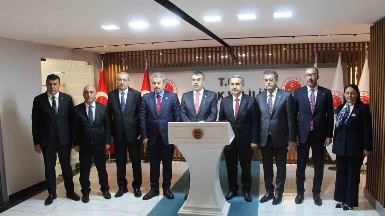 Bakan Tekin Şırnak'ta eğitimi sabote edecek girişimlere karşı birlik çağrısı