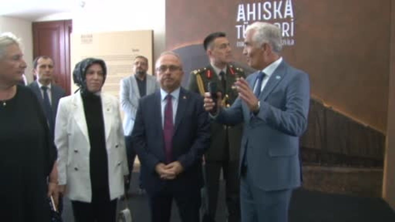 bakü'de açılan sergi ahıska türklerinin 1944 sürgününü ve Türkiye-Azerbaycan dayanışmasını görünür kıldı