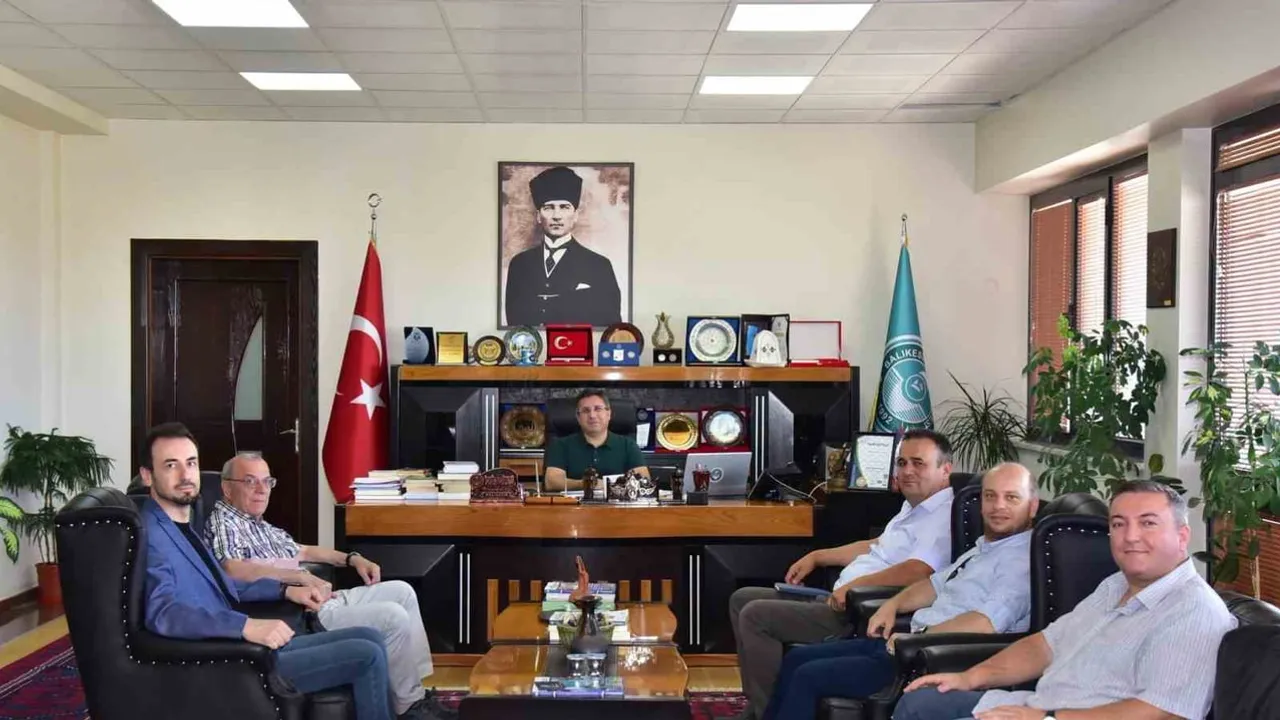Balıkesir'de Peirce'in göstergebilimi ve metaforları disiplinlerarası ele alındı
