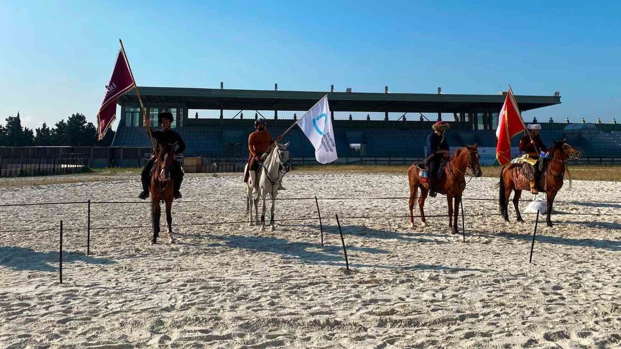Balıkesirli atlı okçular İstanbul yarı finalinde kürsüyü doldurdu