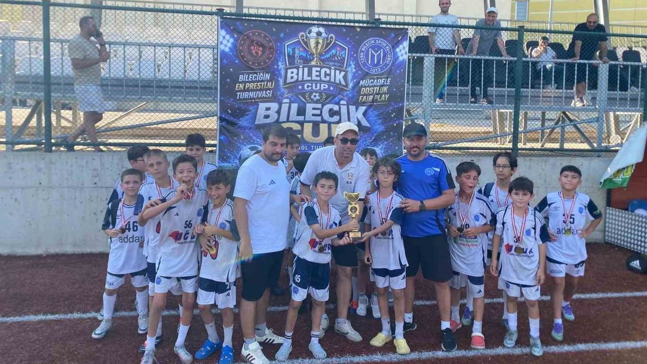 Balkan Termik, Bilecik'te u12 kupasını kazandı