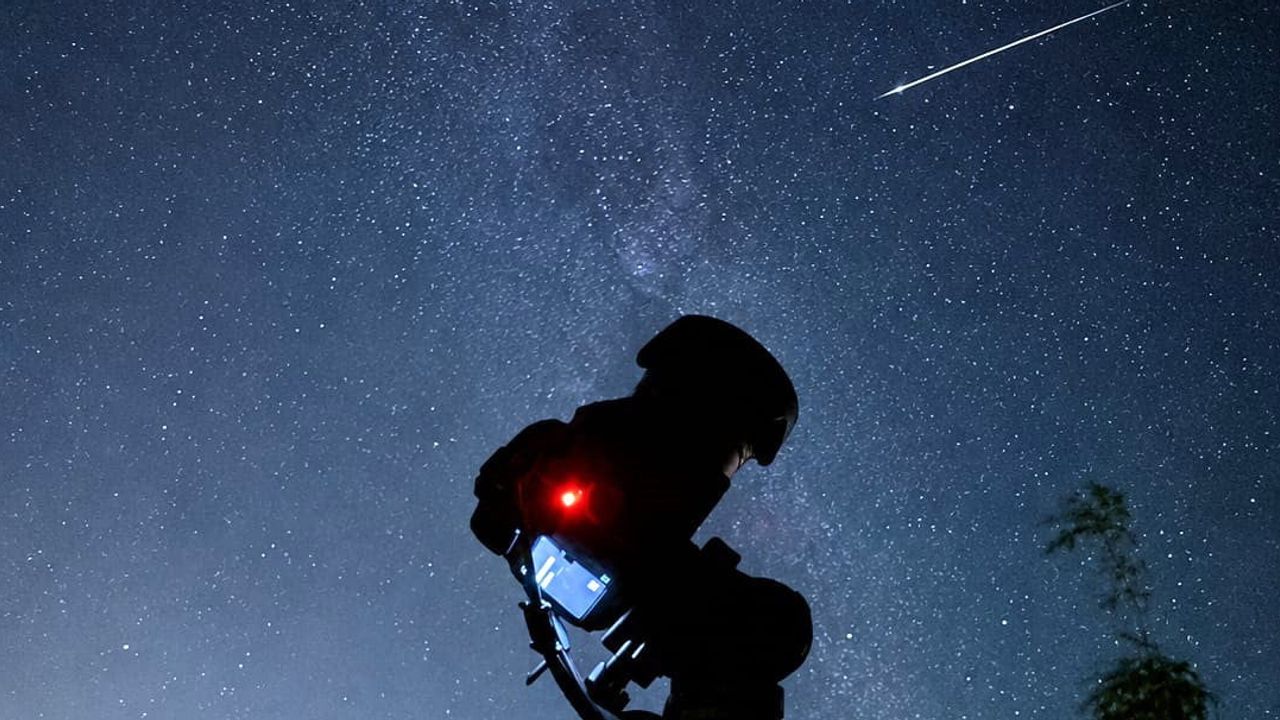 Bandırma geceleri Perseid izleriyle renklendi