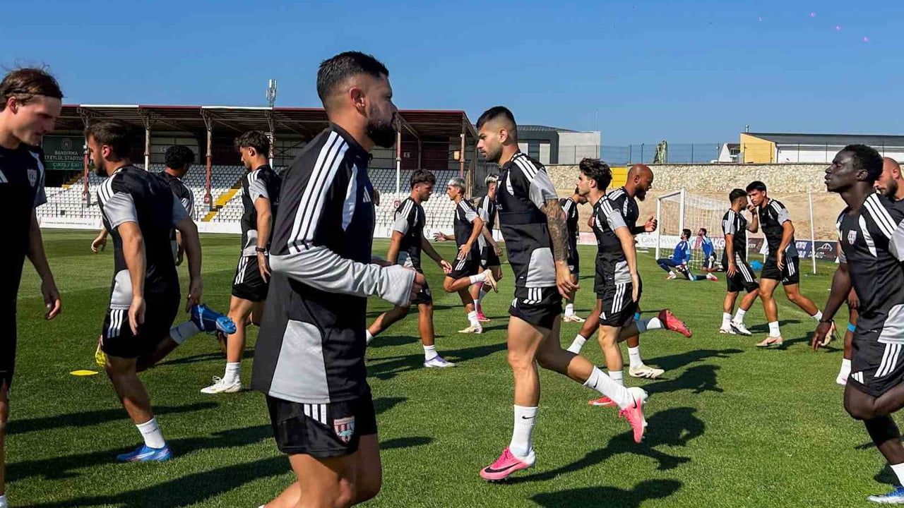 Bandırmaspor yeni sezona genç ve sürdürülebilir kadroyla hazırlanıyor