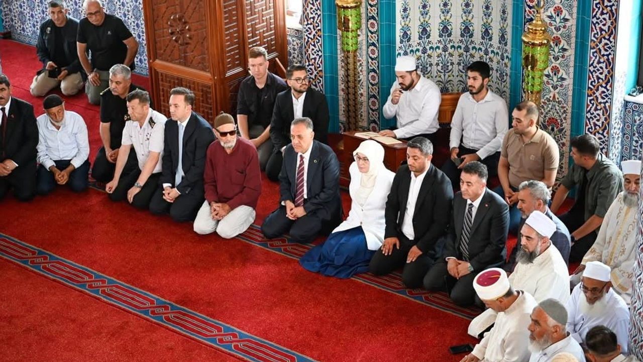 Barış sofrasında uzlaşı: Tavşanlı’da Cengiz ve Kaçar aileleri kavgayı geride bıraktı
