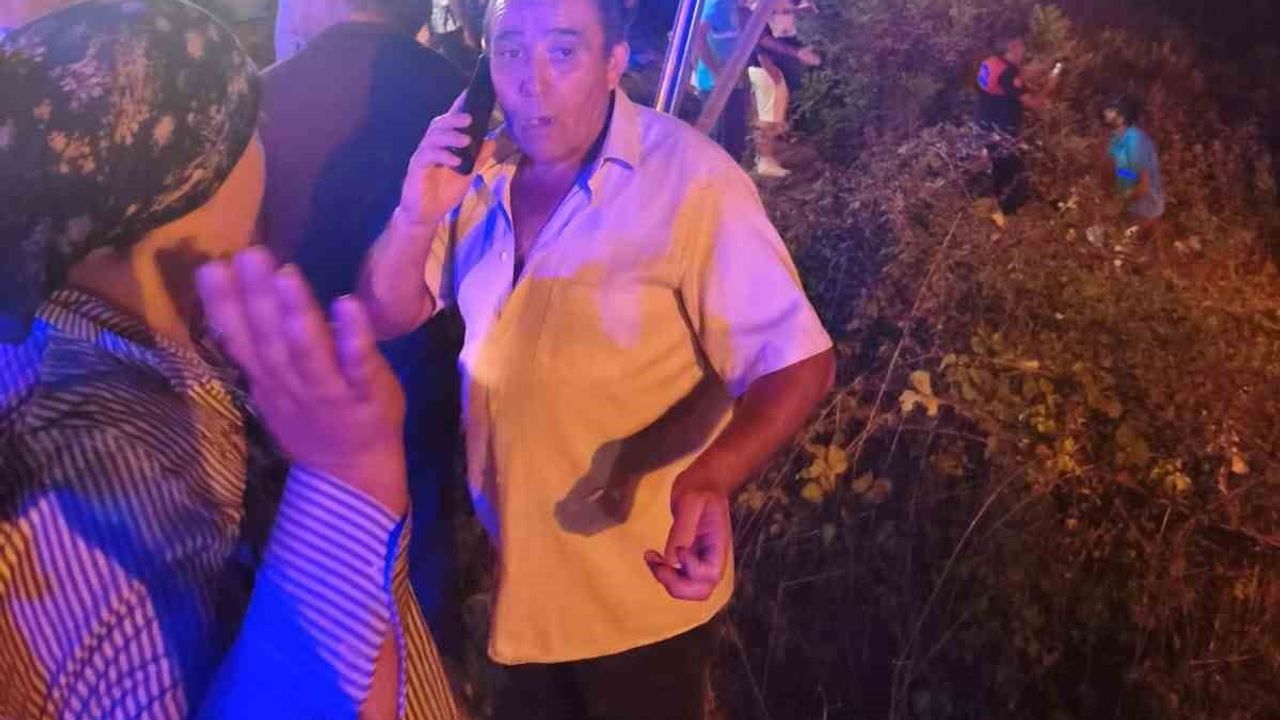 Bartın Akmanlar rampasında çarpışma: minibüs ve otomobil şarampole uçtu, 11 yaralı