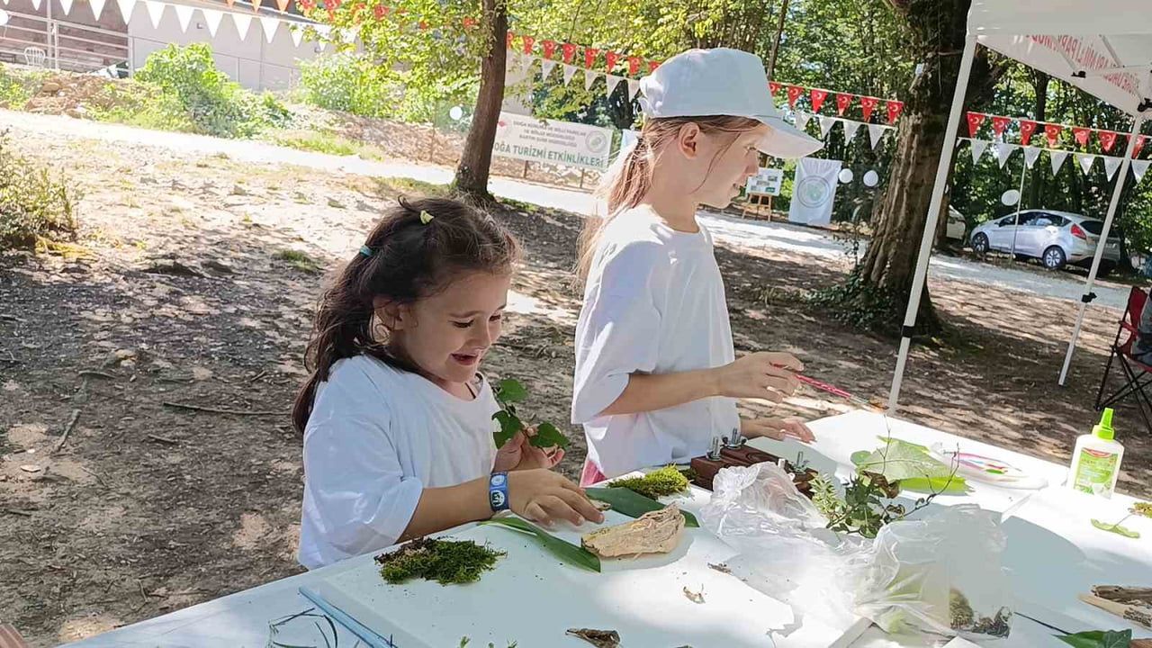 Bartın'da aile kampında üç aylık Elif'in ilk doğa deneyimi