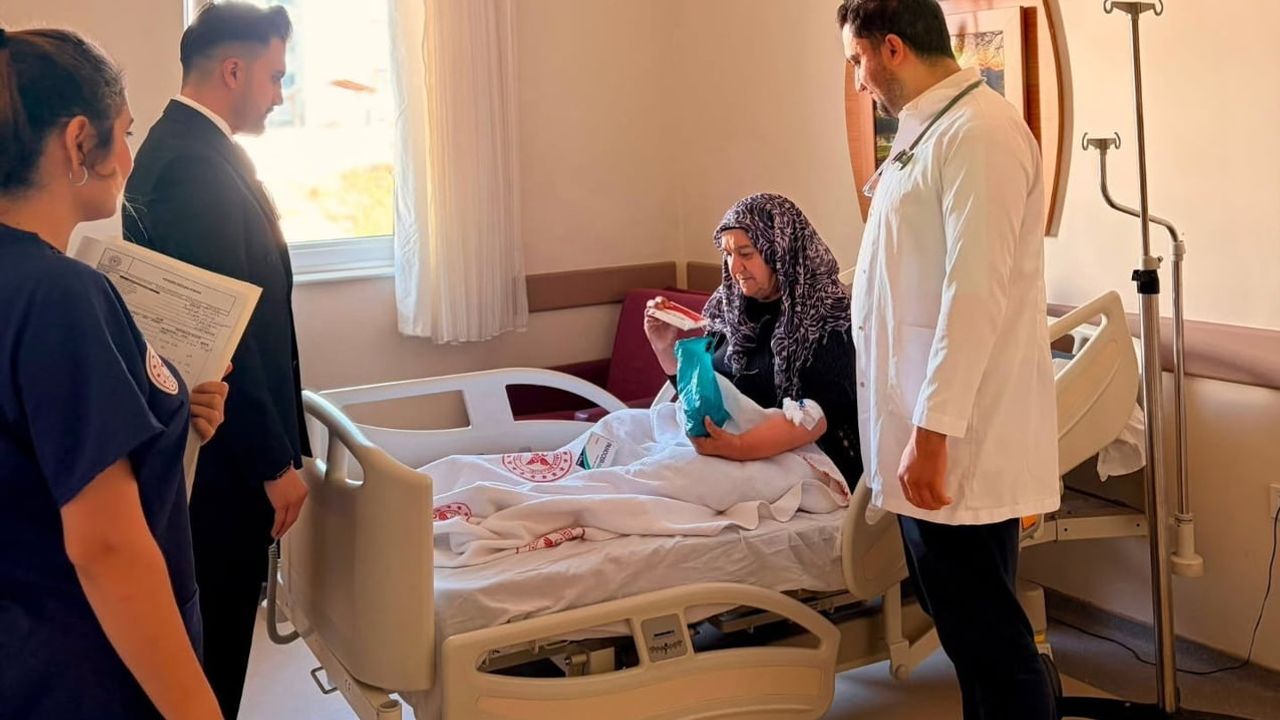Başhekim ve uzman doktor hastaların sağlık ve taleplerini yerinde dinledi