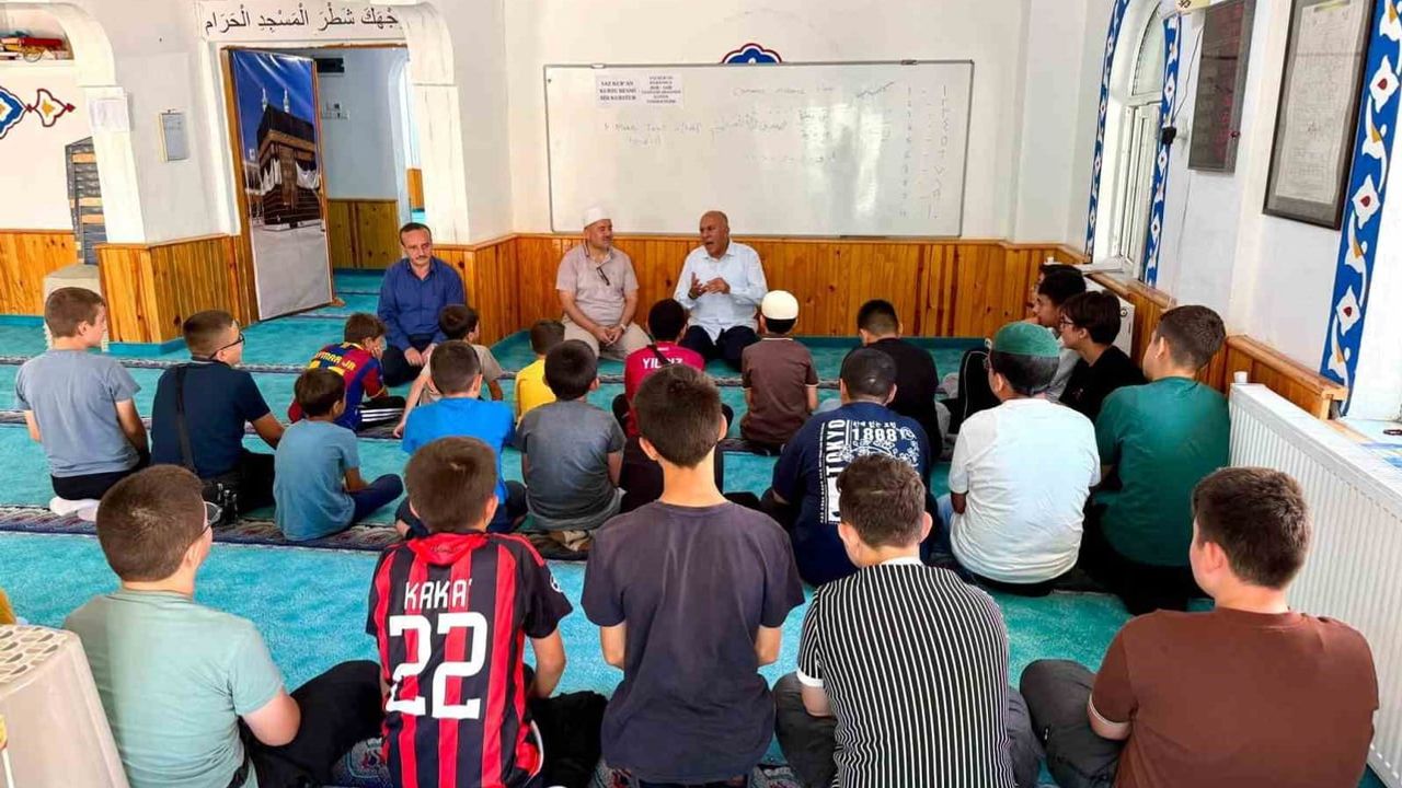 Başkan Demirtaş yaz Kur'an kursunu ziyaret ederek değer eğitimine vurgu yaptı