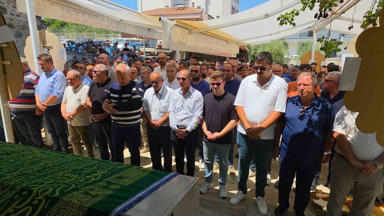 Başkan Doğanca'nın ailesi ve kentliyi bir araya getiren veda