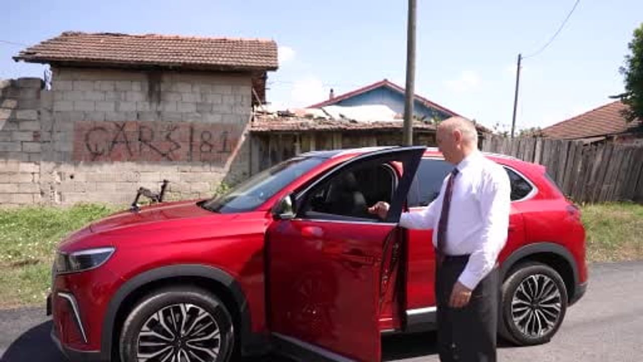 Başkan Özlü togg'la yeni asfalt sezonunu direksiyonda başlattı