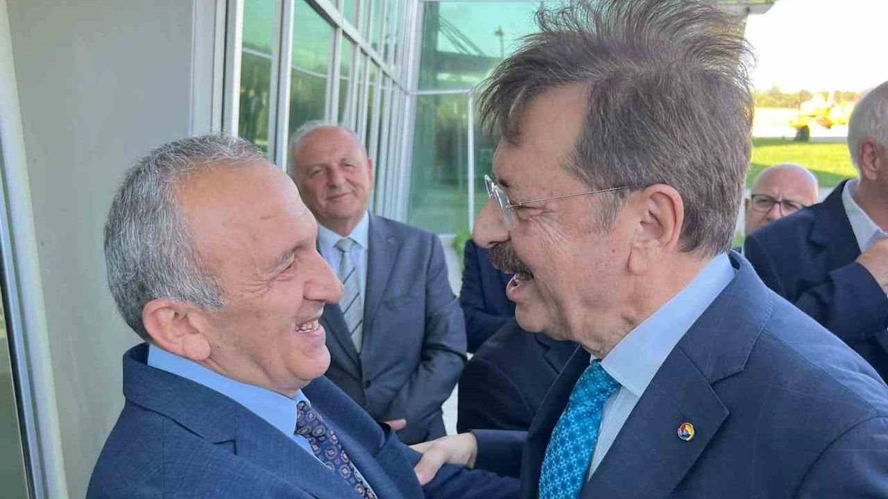 Başkan Yılmaz Balıkesir'de Hisarcıklıoğlu ile tarım yatırımları ve iş dünyası gündemini değerlendirdi