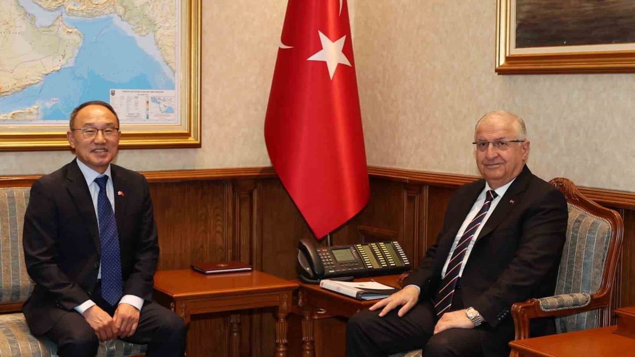 Başkentte savunma buluşması: bakan Yaşar Güler ile büyükelçi Sukjong Boo bir araya geldi