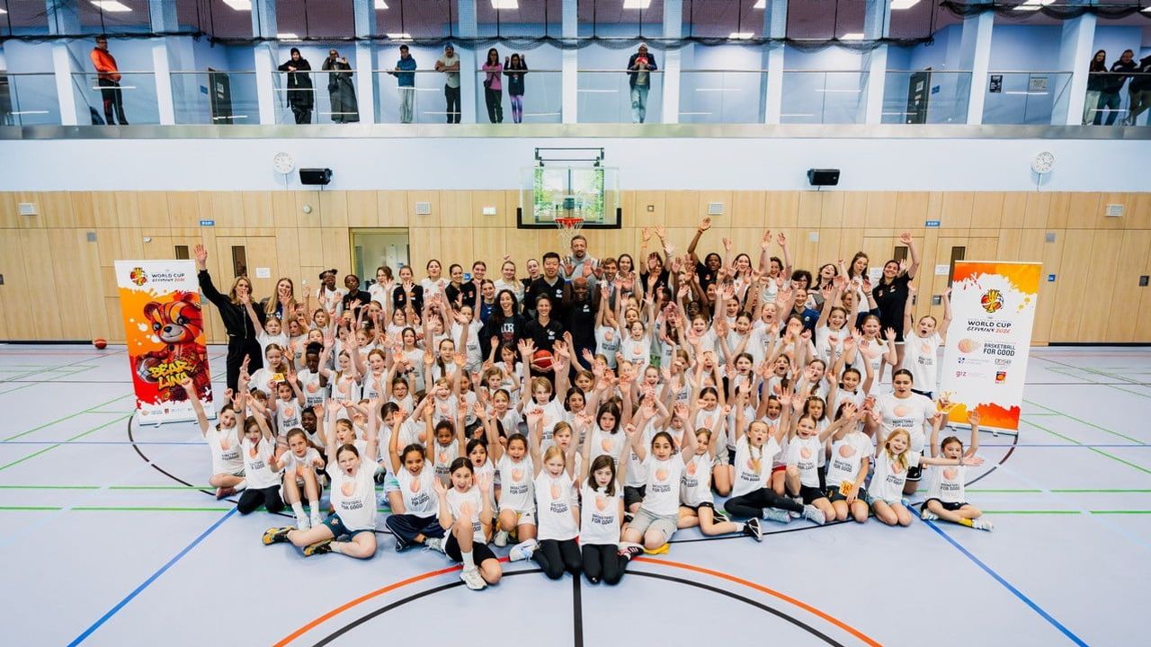 Basketbolun saha dışı mirası: FIBA Vakfı 127 ülkede binlerce genci güçlendirdi